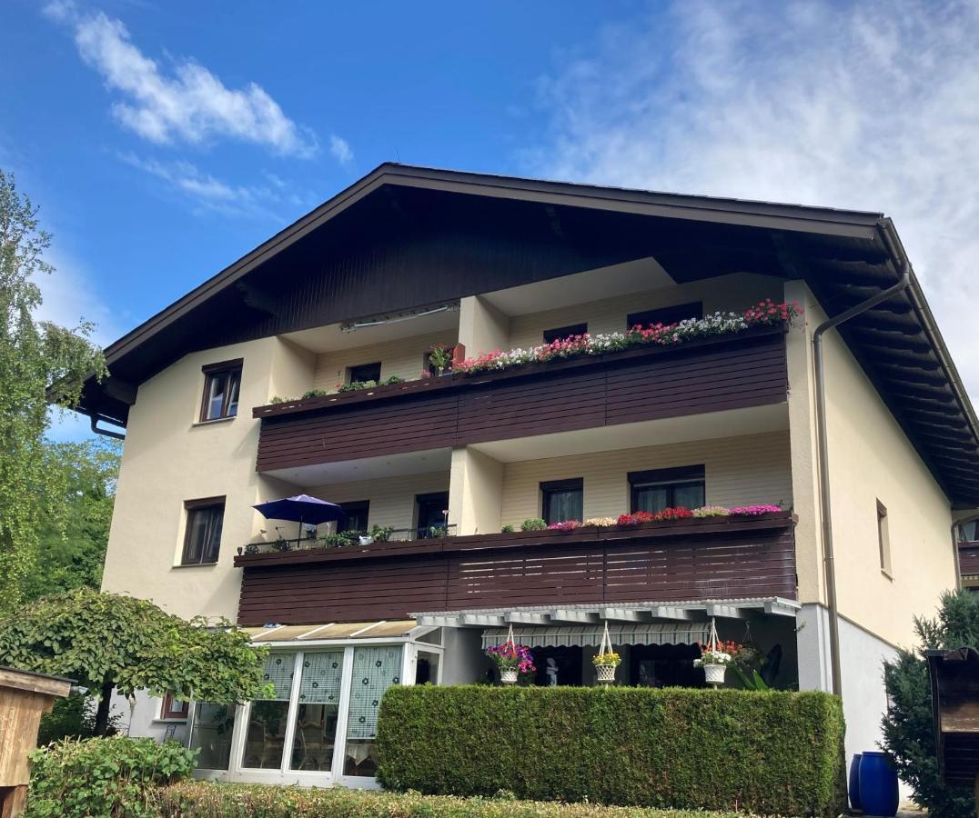 Ferienwohnung Mit Seeblick, Unterach Am Attersse Unterach am Attersee Exterior photo